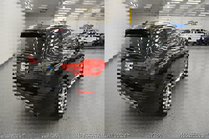 Used 2019 BMW X3 sDrive30i w/ Driving Assistance Package image 9