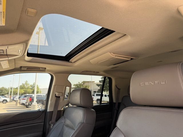 Used 2016 GMC Yukon Denali w/ Open Road Package RWD image 36