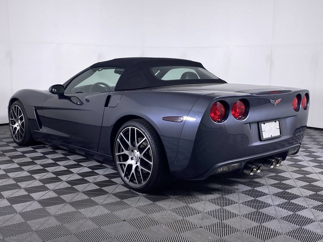 Used 2009 Chevrolet Corvette Convertible w/ Preferred Equipment Group RWD image 16