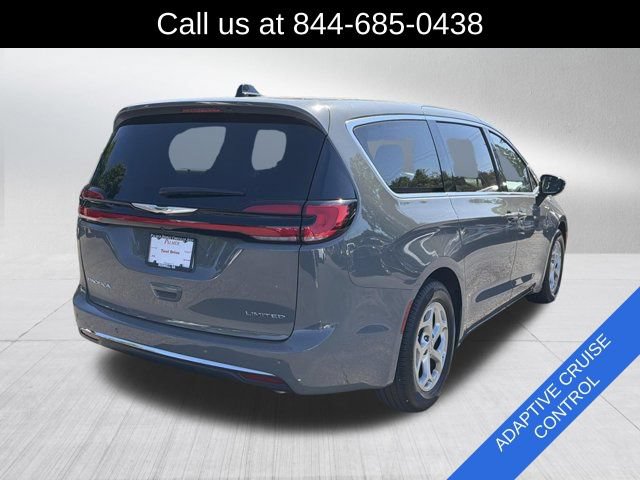Certified 2024 Chrysler Pacifica Limited FWD image 5