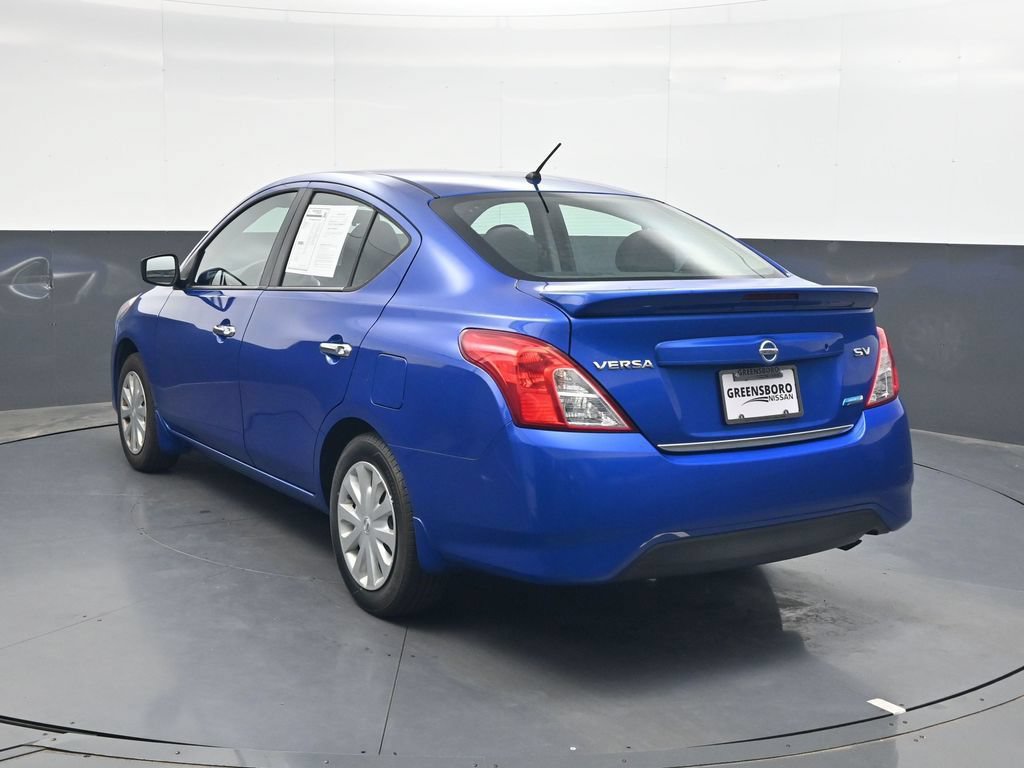 Used 2015 Nissan Versa SV FWD image 7