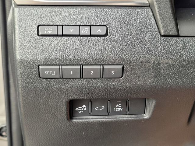 Used 2024 Lexus GX 550 image 16