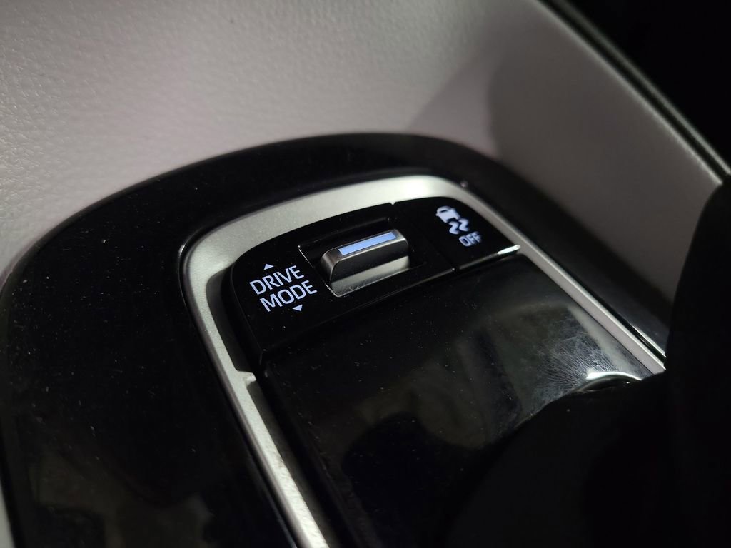 Used 2024 Toyota Corolla SE image 15