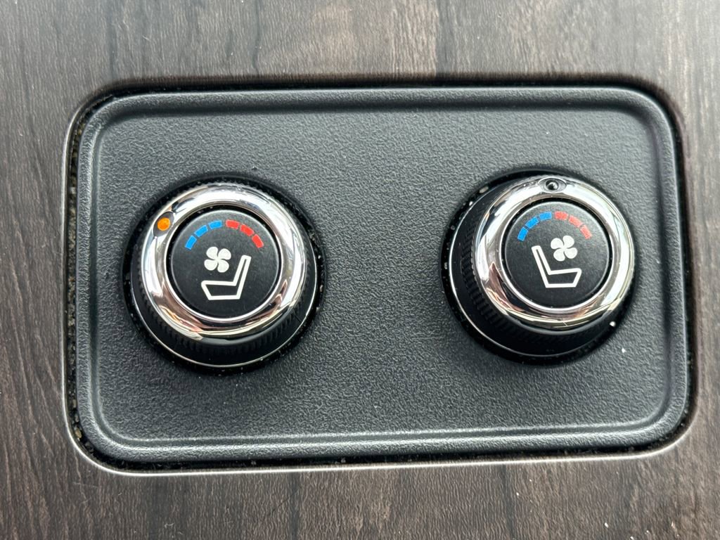 Used 2020 Nissan Murano Platinum w/ Cargo Package image 37