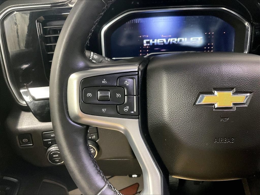 Used 2023 Chevrolet Silverado 1500 LT AWD/4WD image 22