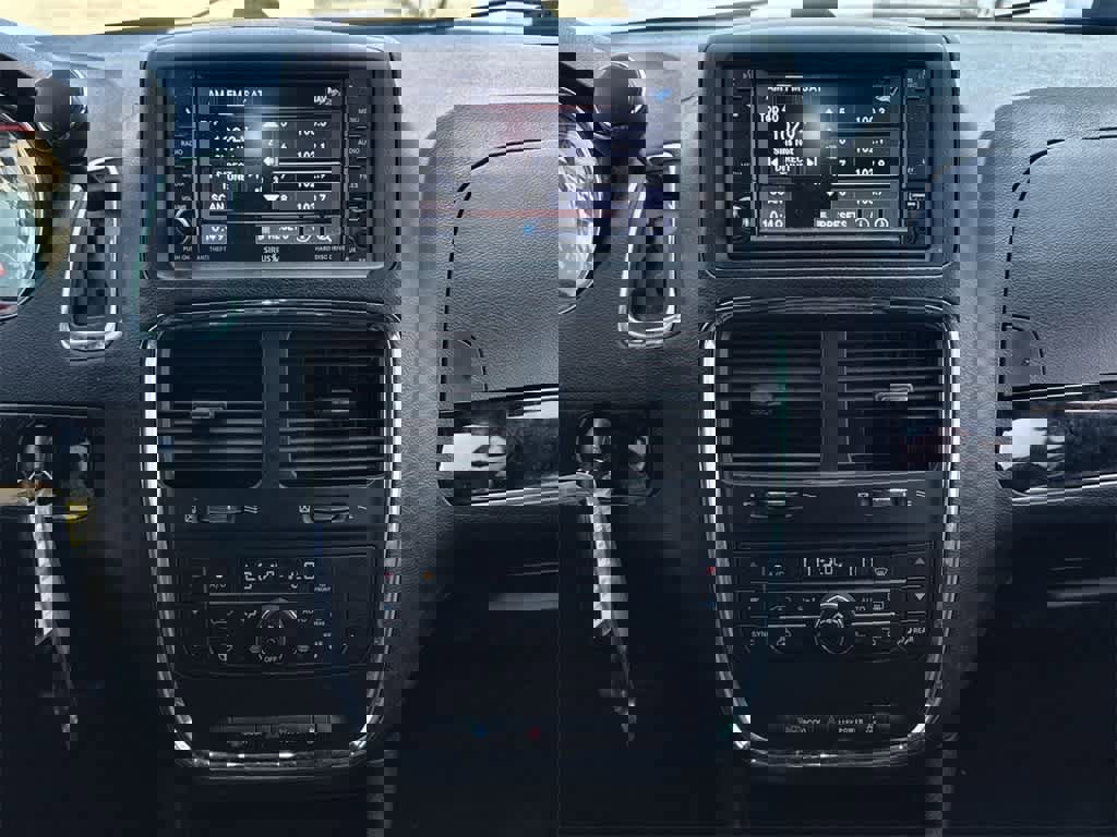 Used 2018 Dodge Grand Caravan GT image 18