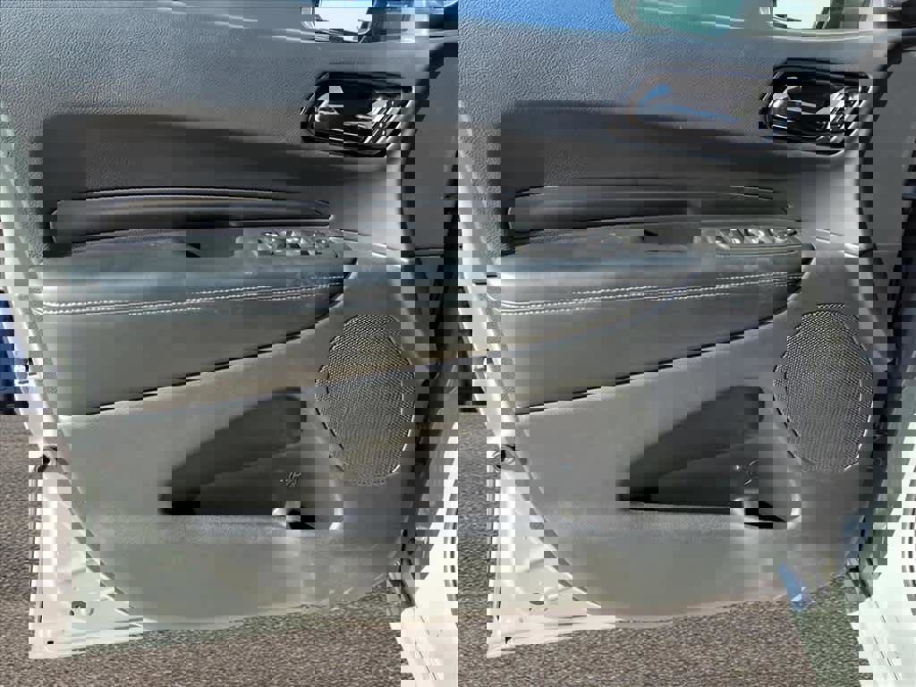 Used 2022 Dodge Durango GT image 13