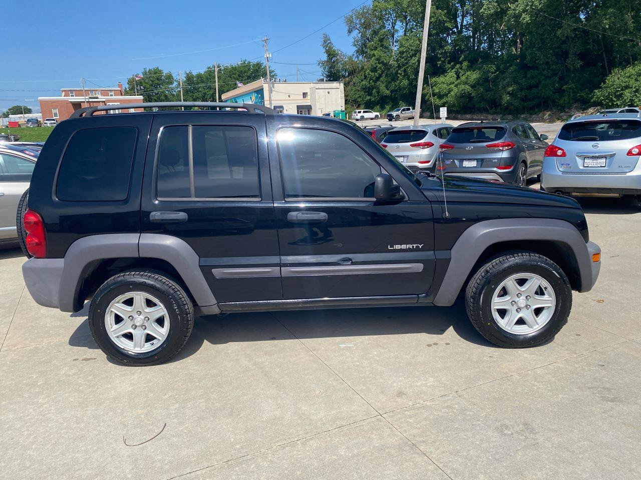 Used 2004 Jeep Liberty Sport w/ PWR Convenience Group AWD/4WD image 5