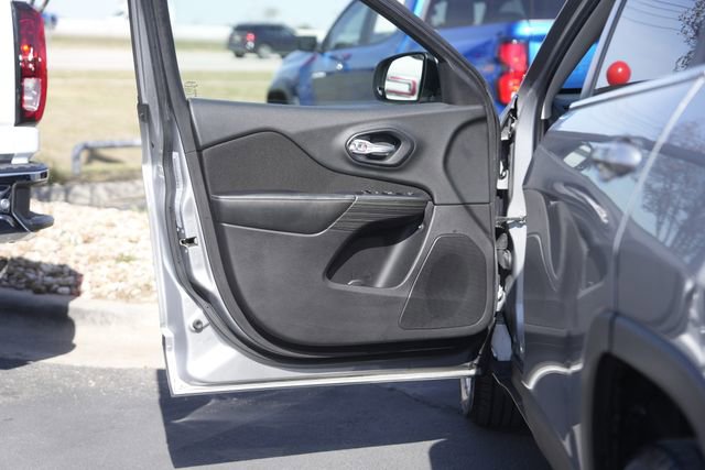 Used 2015 Jeep Cherokee Latitude image 29