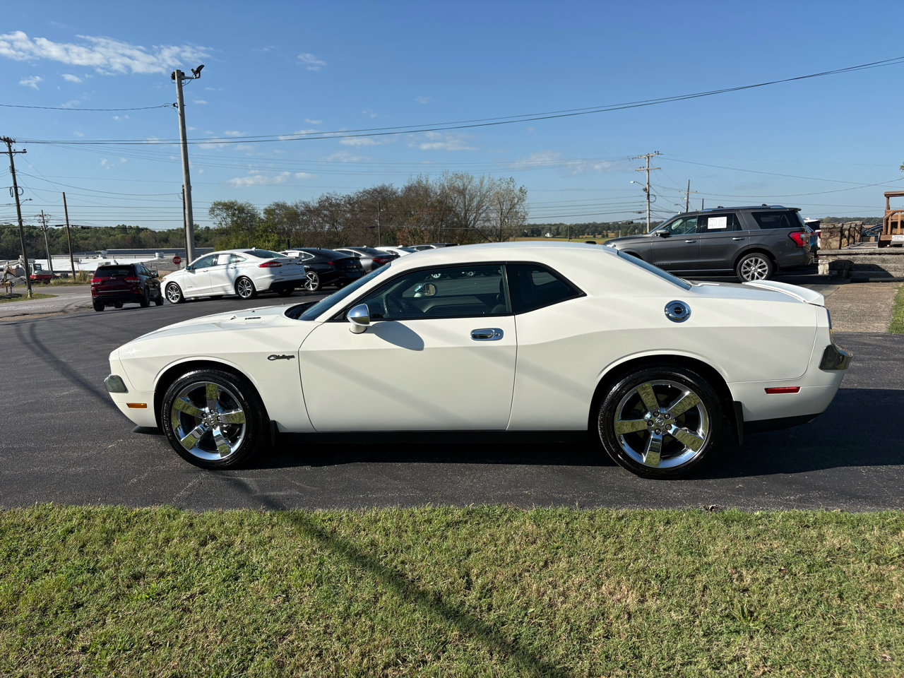 Used 2009 Dodge Challenger R/T w/ Sound Group image 2