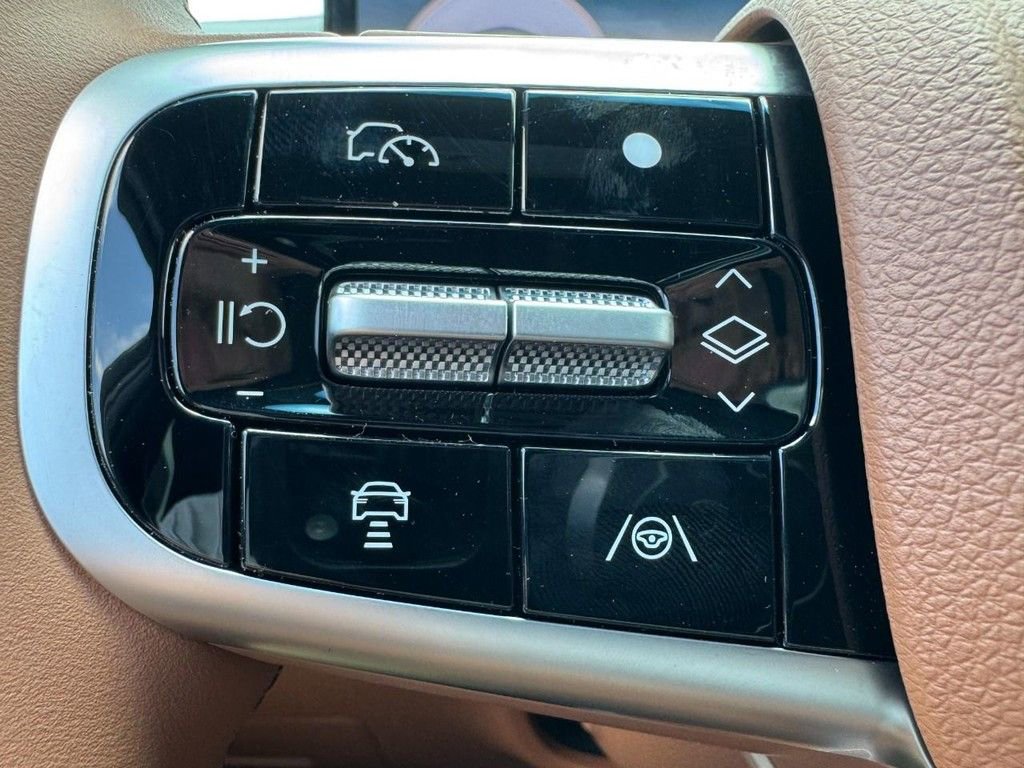 Certified 2026 Genesis GV70 2.5T Advanced image 12