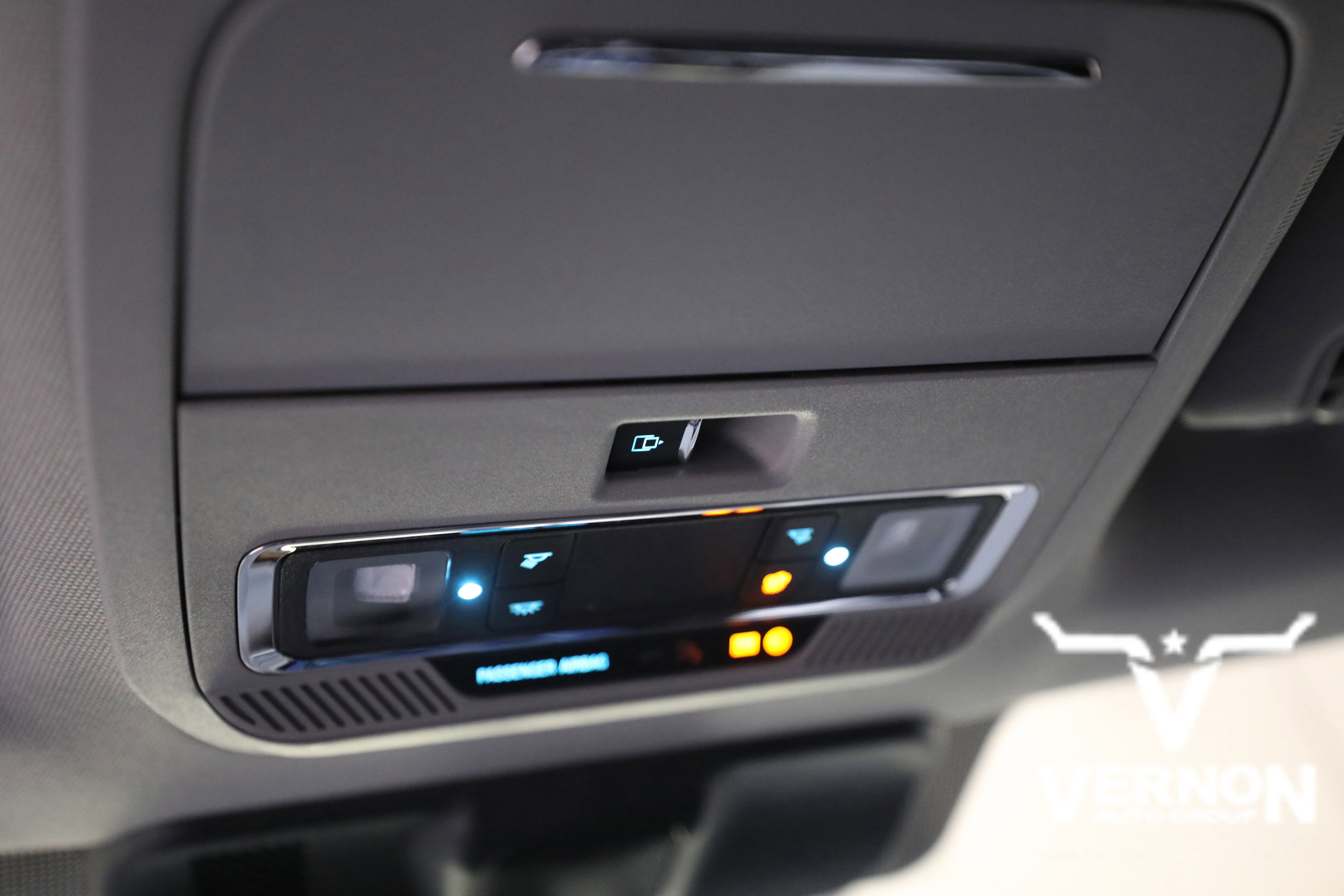 New 2026 Ford F350 Lariat w/ Chrome Package image 28