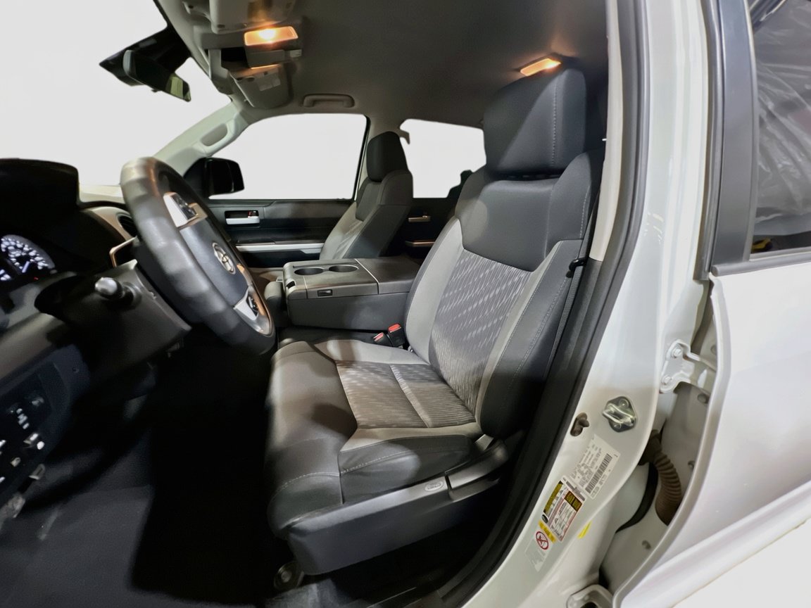 Used 2018 Toyota Tundra SR5 AWD/4WD image 15
