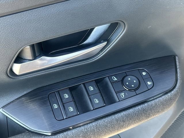 Used 2025 Nissan Kicks SV w/ SV Premium Package AWD/4WD image 22