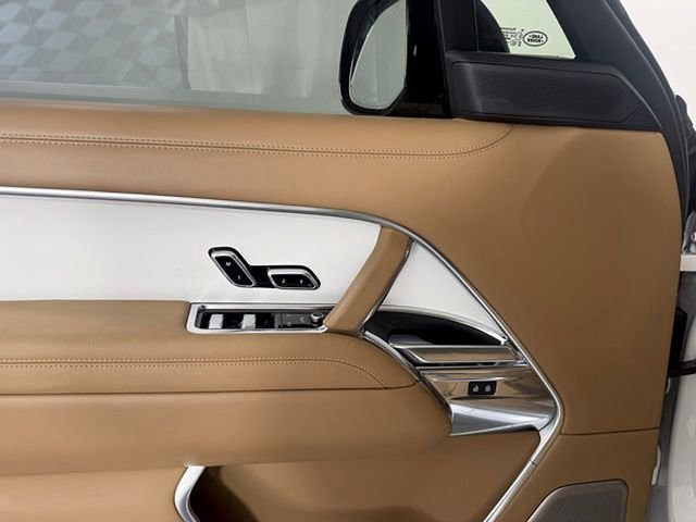 Used 2023 Land Rover Range Rover SV image 29