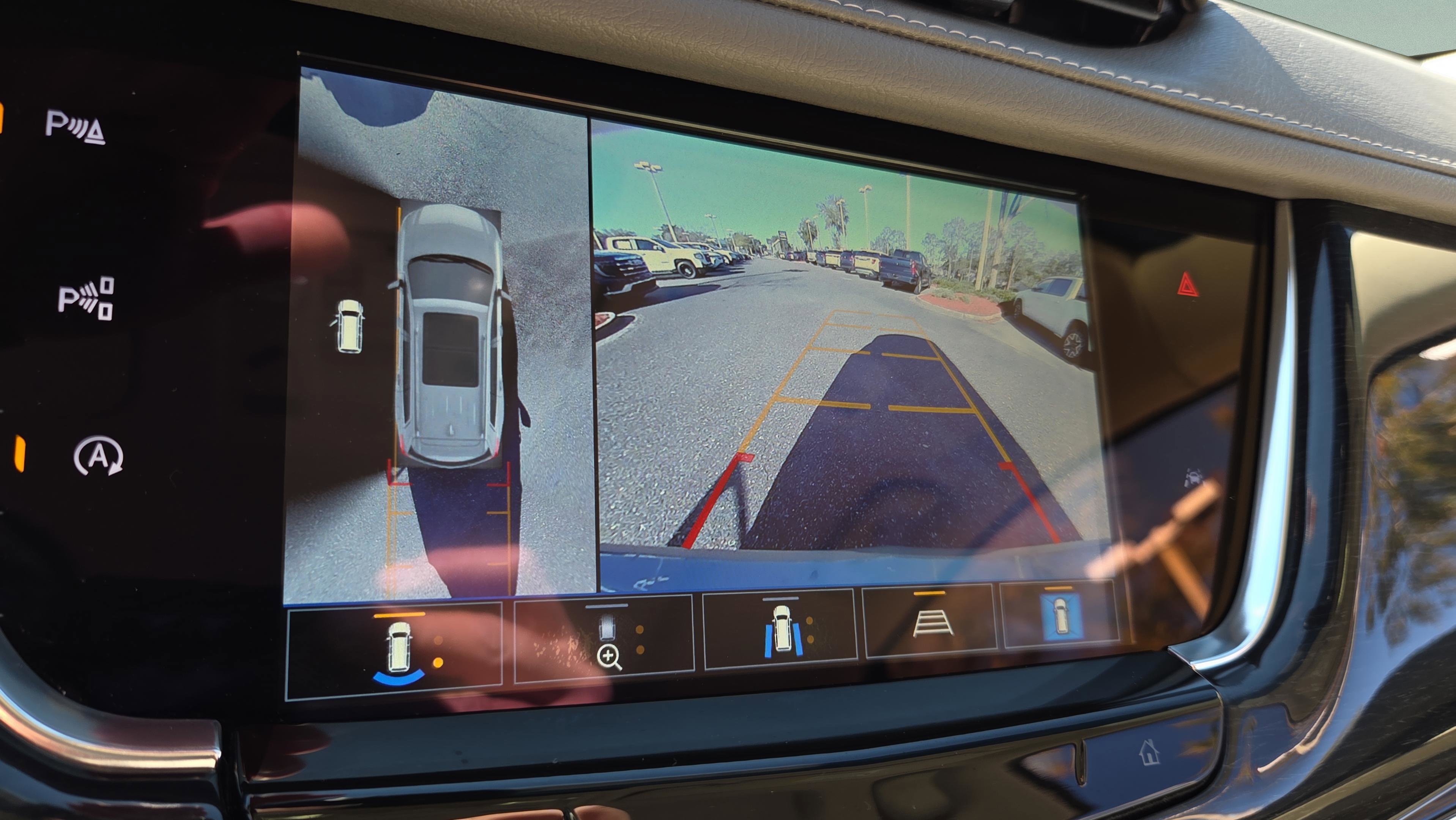 Used 2024 Cadillac XT6 Premium Luxury w/ Technology Package image 17