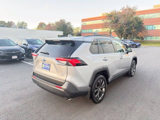 Used 2023 Toyota RAV4 XLE Premium AWD/4WD image 6