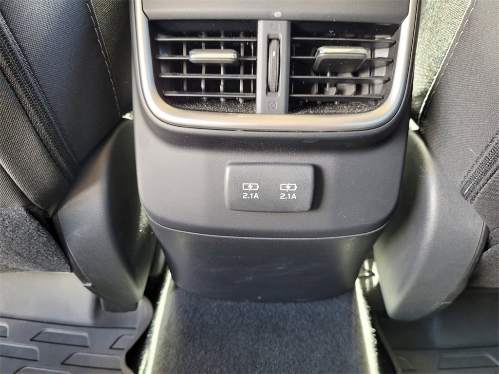 Used 2022 Subaru Outback Premium image 14
