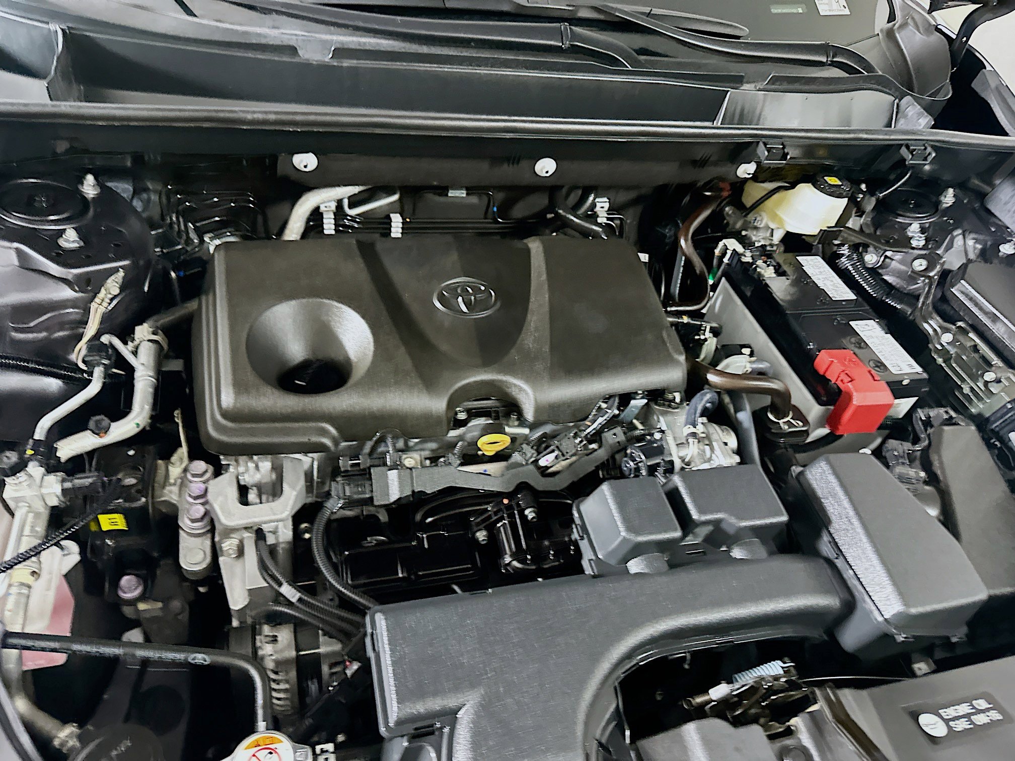 Used 2025 Toyota RAV4 LE image 32