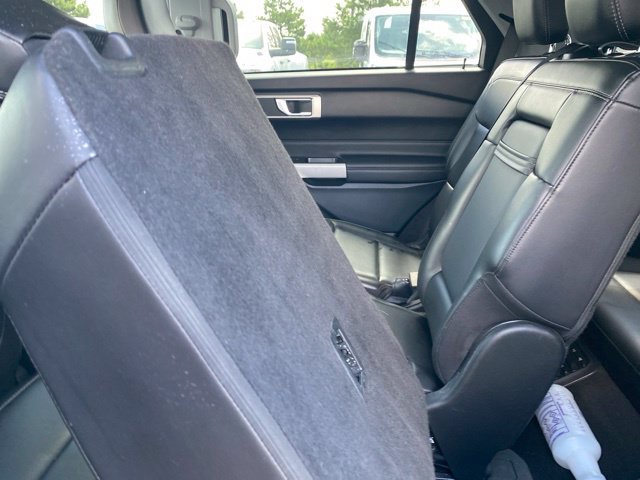 Used 2023 Ford Explorer XLT w/ Equipment Group 202A AWD/4WD image 32