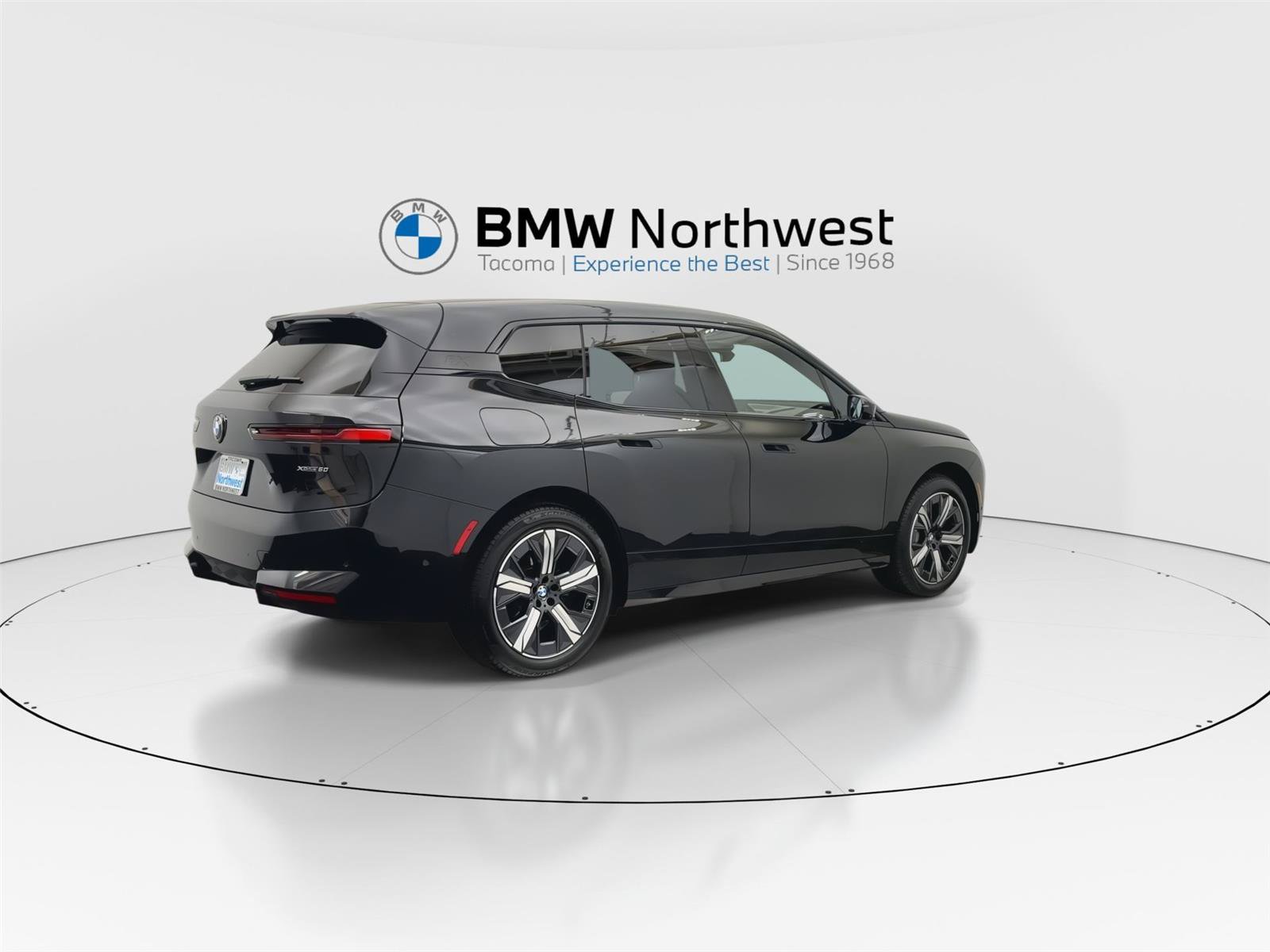 Used 2026 BMW iX xDrive60 AWD/4WD image 3