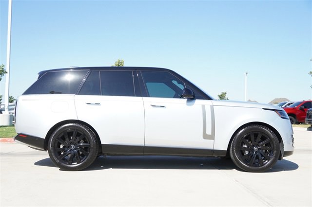 Used 2023 Land Rover Range Rover SE image 10