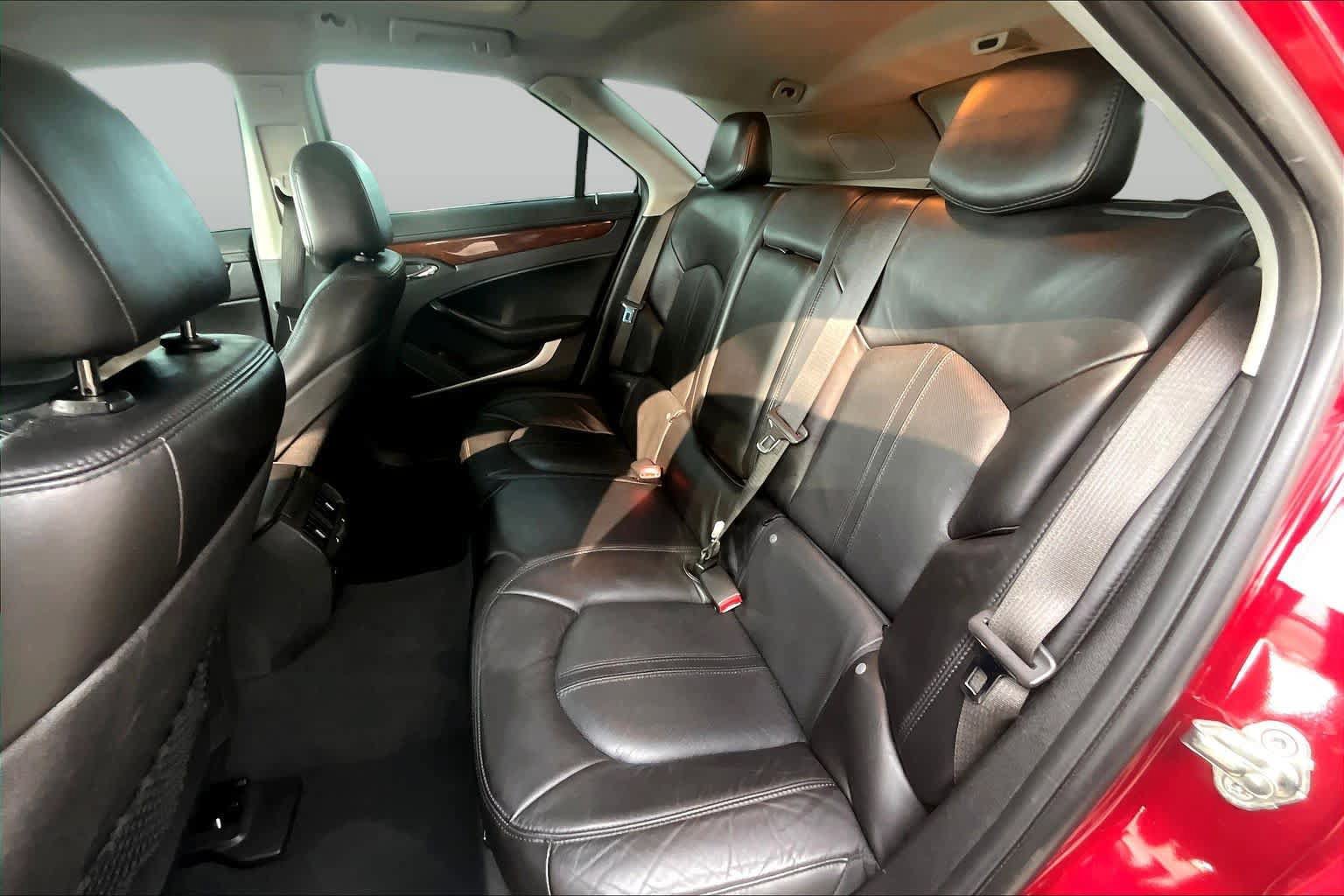 Used 2010 Cadillac CTS Premium RWD image 20