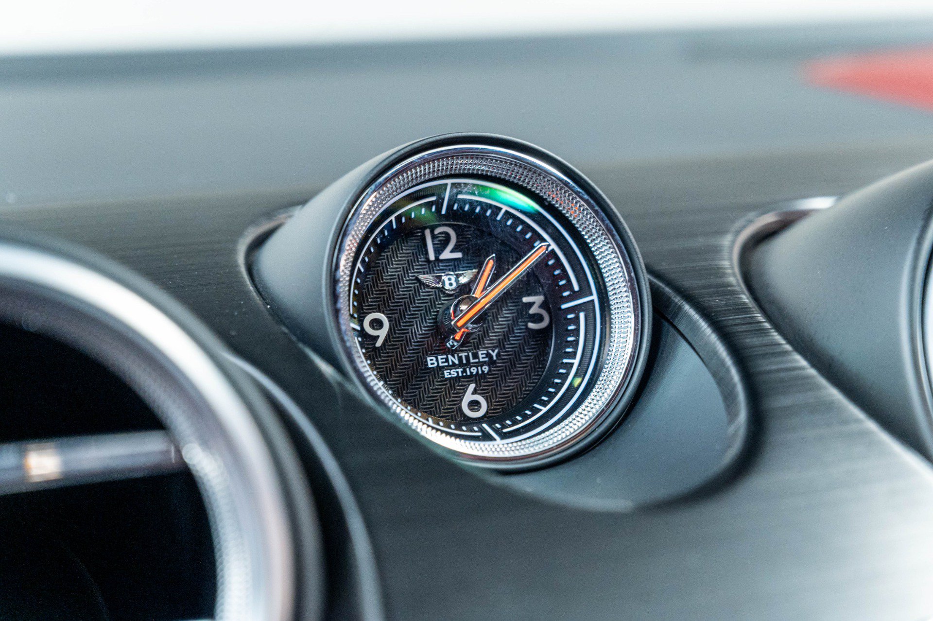 Used 2020 Bentley Bentayga AWD/4WD image 79