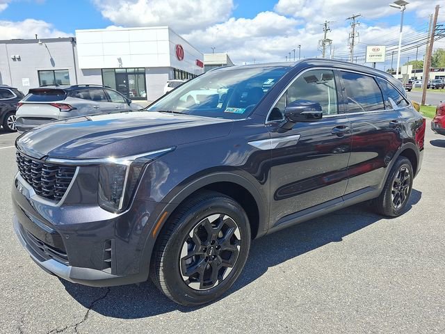 Used 2025 Kia Sorento S AWD/4WD image 1