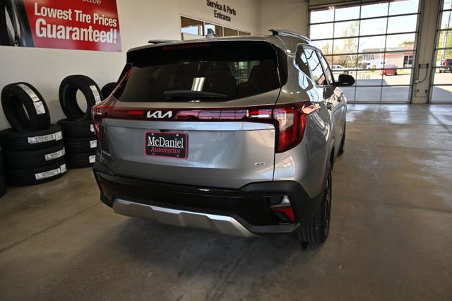Used 2024 Kia Seltos EX AWD/4WD image 6