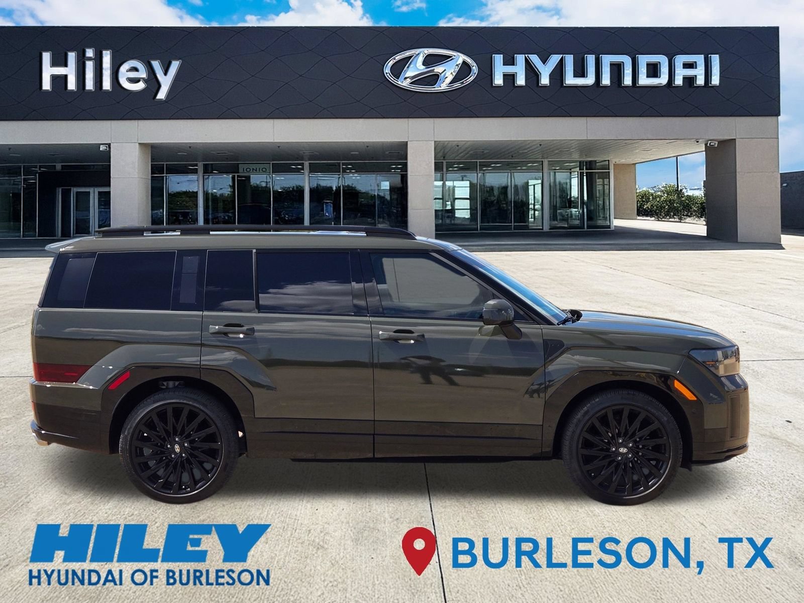 Used 2024 Hyundai Santa Fe Calligraphy FWD image 3