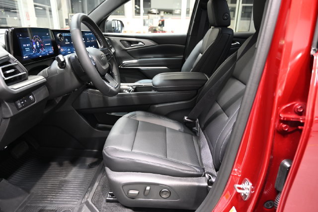 New 2027 Chevrolet Traverse LT w/ Midnight/Sport Edition FWD image 9