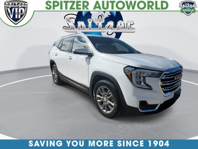 Used 2024 GMC Terrain SLT AWD/4WD image 3