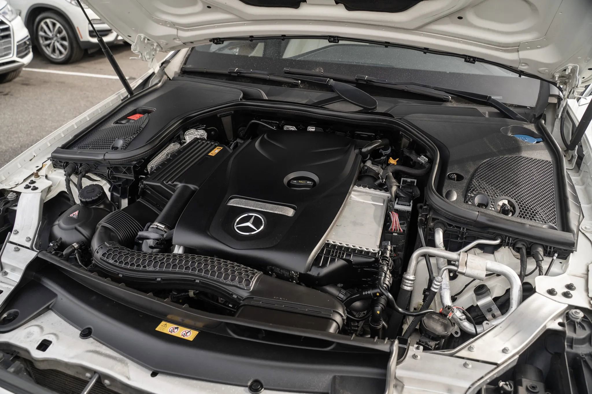 Used 2018 Mercedes-Benz E 300 4MATIC image 31