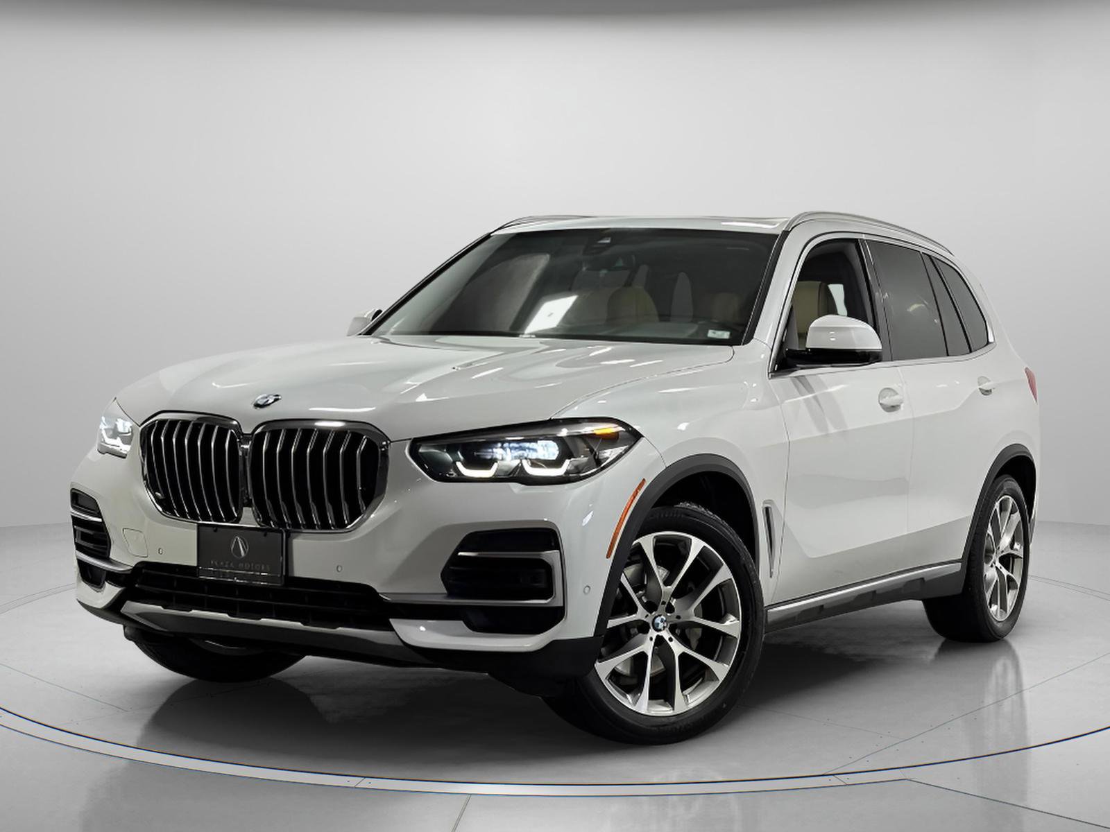 Used 2022 BMW X5 xDrive40i w/ Parking Assistance Package image 2
