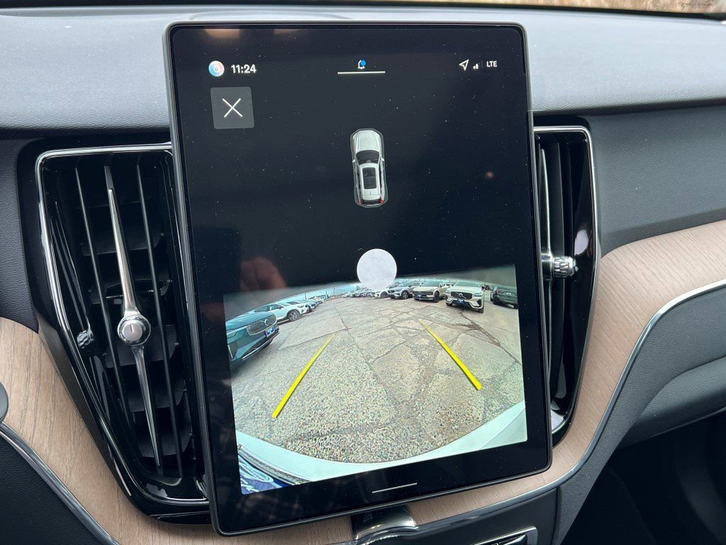 New 2026 Volvo XC60 T8 Core w/ Climate Package image 22