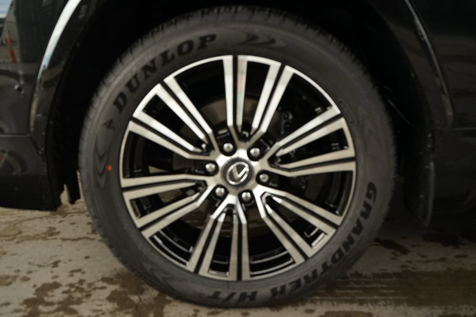 Used 2026 Lexus LX 700h Luxury w/ Accessory Package (Z1) AWD/4WD image 41
