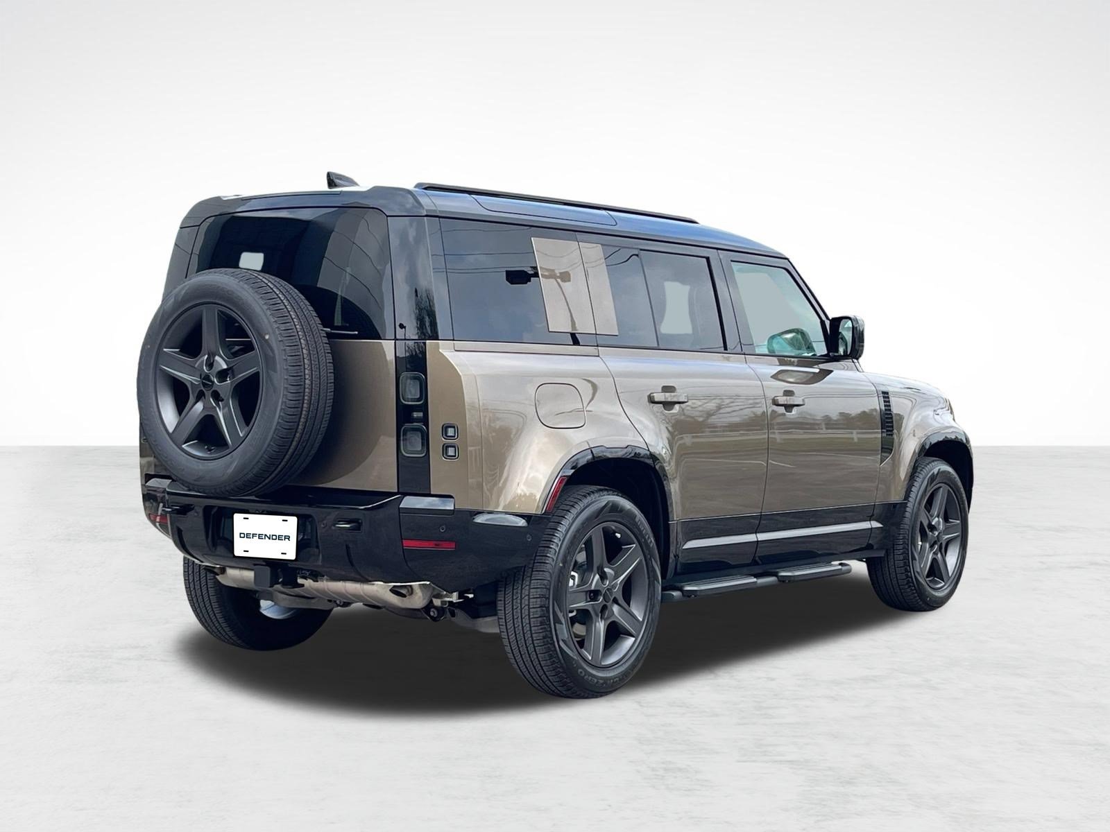 Used 2026 Land Rover Defender 110 X-Dynamic SE AWD/4WD image 8