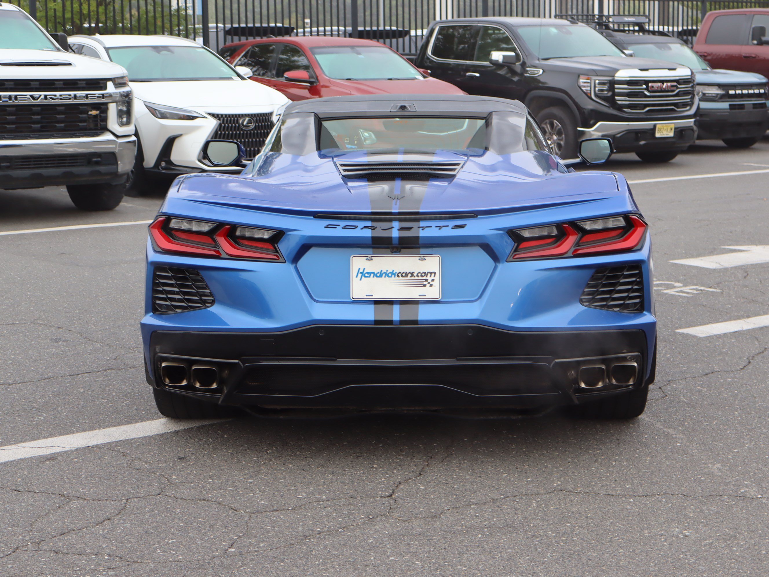 Used 2023 Chevrolet Corvette Stingray Preferred Conv w/ Stealth Interior Trim Package RWD image 9