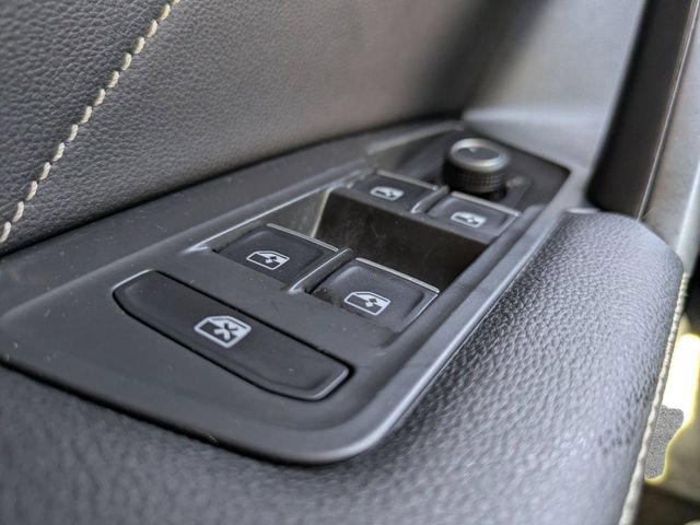 Certified 2023 Volkswagen Tiguan SE w/ Panoramic Sunroof Package FWD image 27