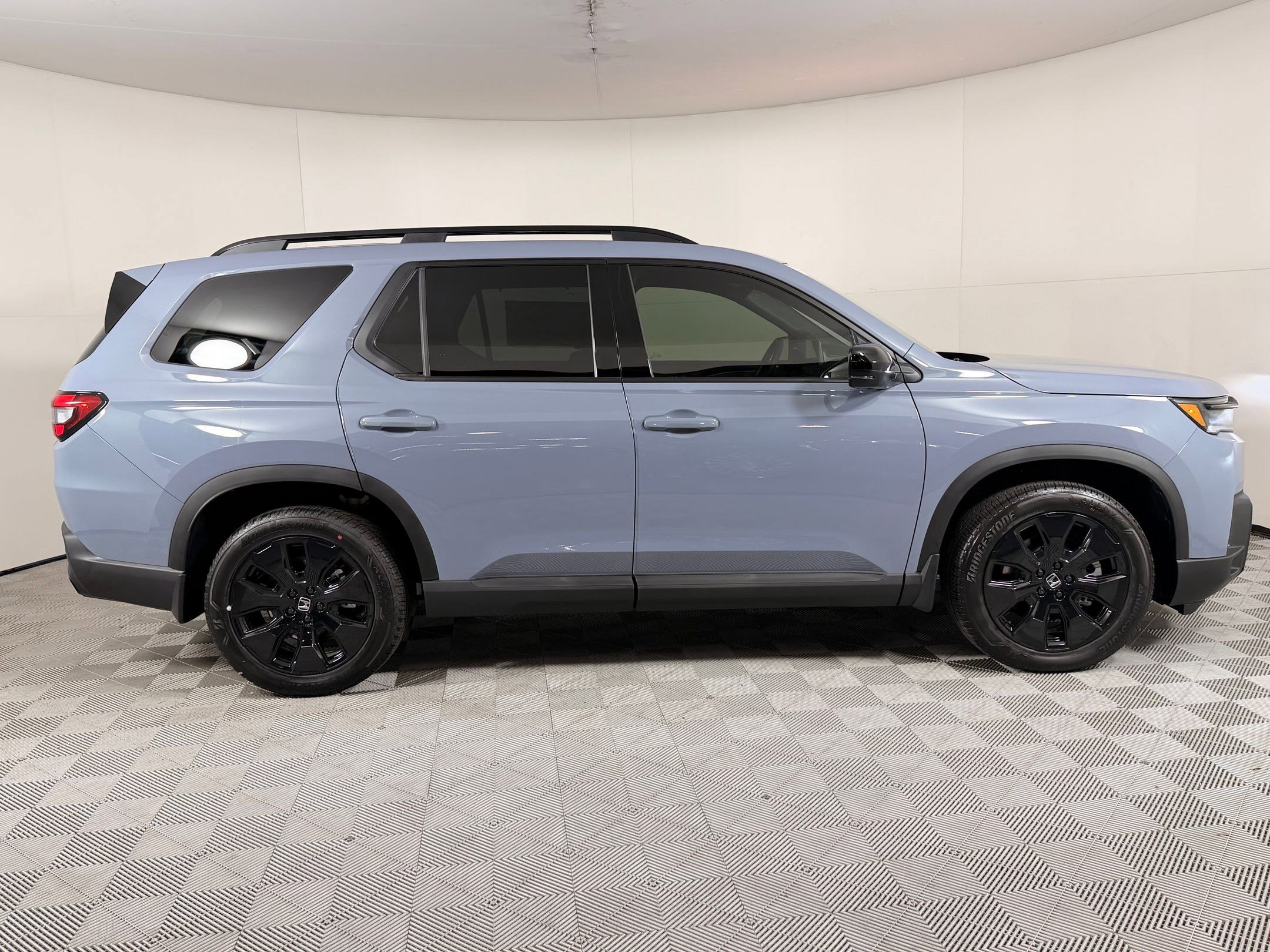 New 2026 Honda Pilot Black Edition image 8