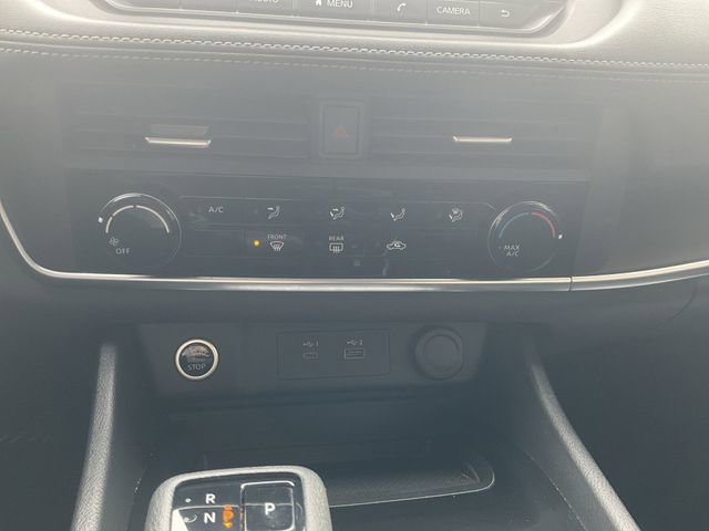 Used 2023 Nissan Rogue S image 15