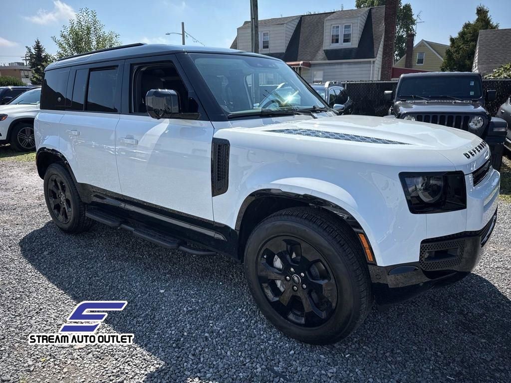 Used 2024 Land Rover Defender 110 X-Dynamic SE image 13