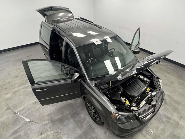 Used 2017 Dodge Grand Caravan GT FWD image 14