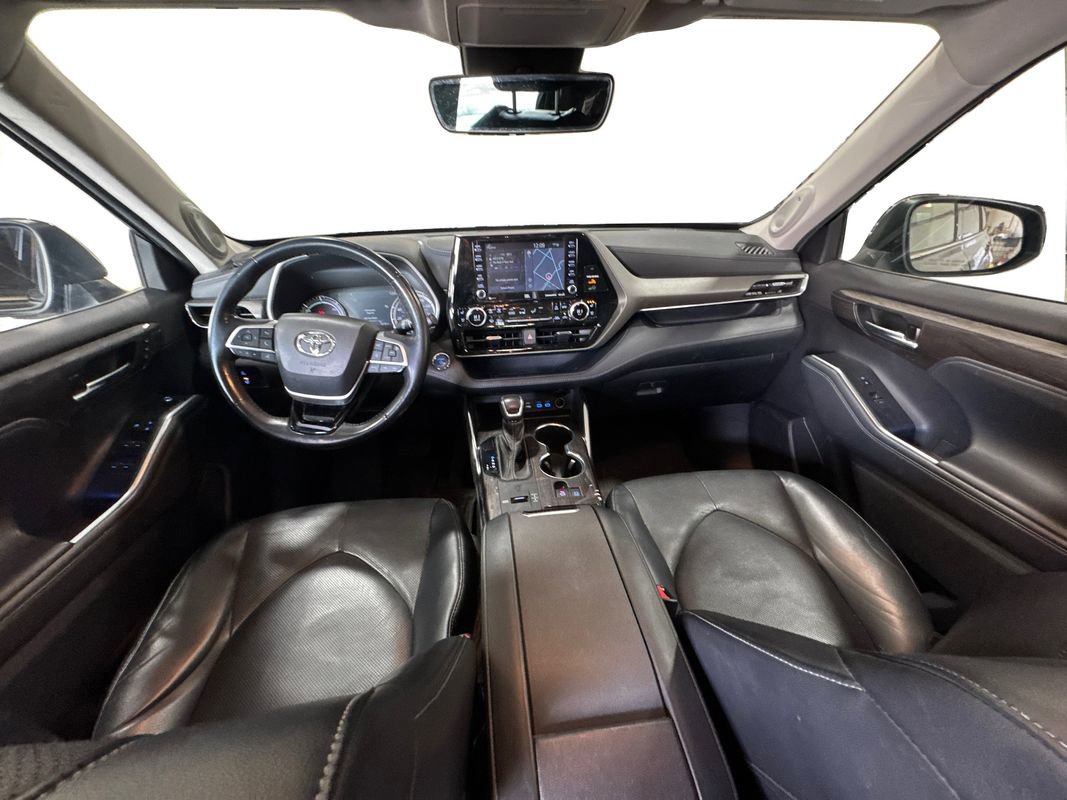 Used 2022 Toyota Highlander Limited image 26