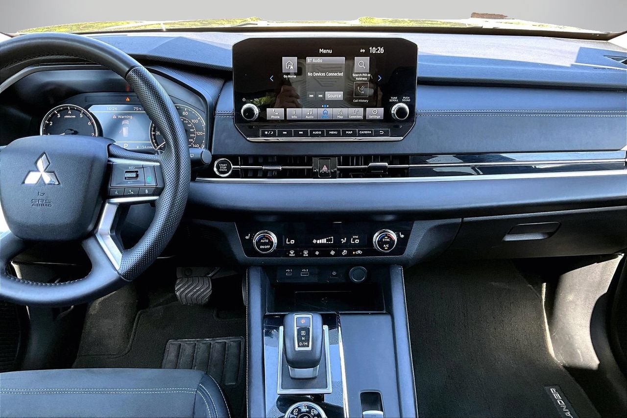 Used 2024 Mitsubishi Outlander SE FWD image 12