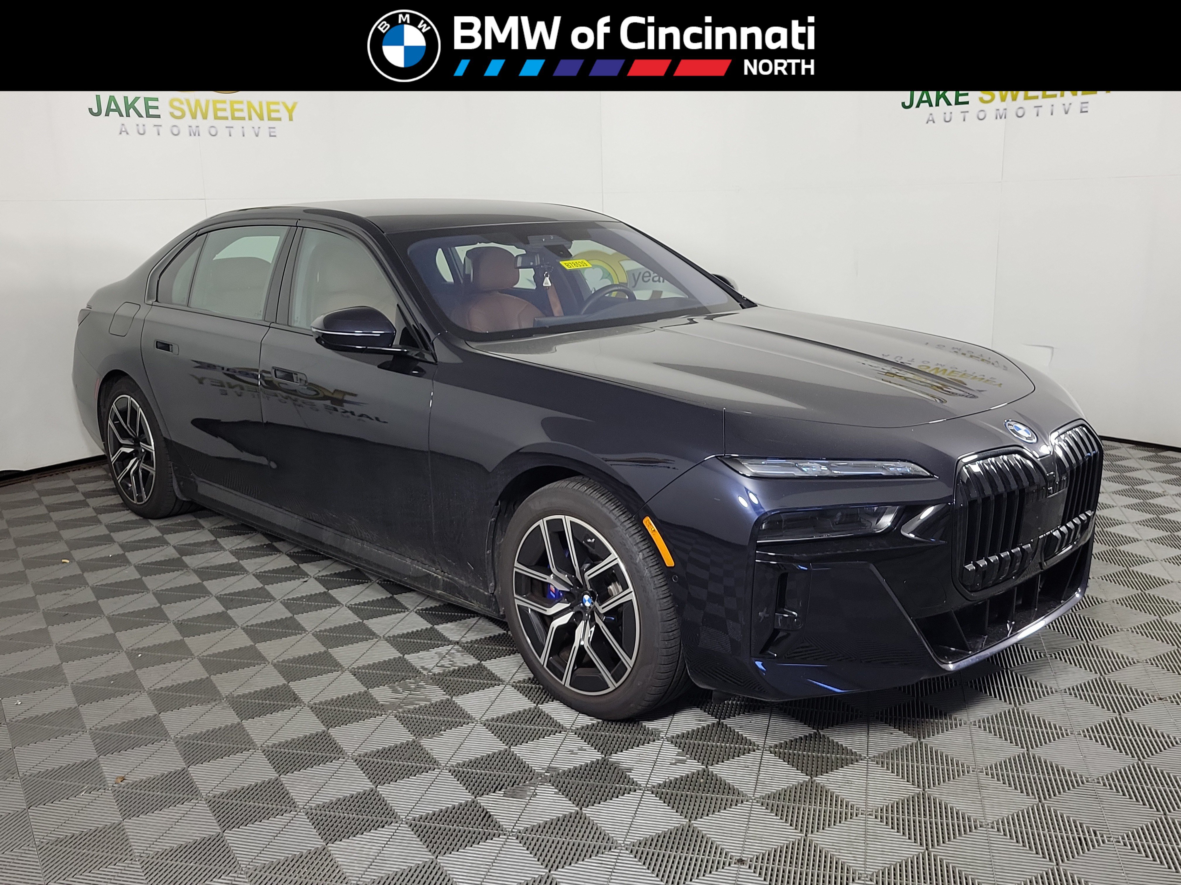 Certified 2024 BMW i7 xDrive60 w/ Executive Package AWD/4WD image 1