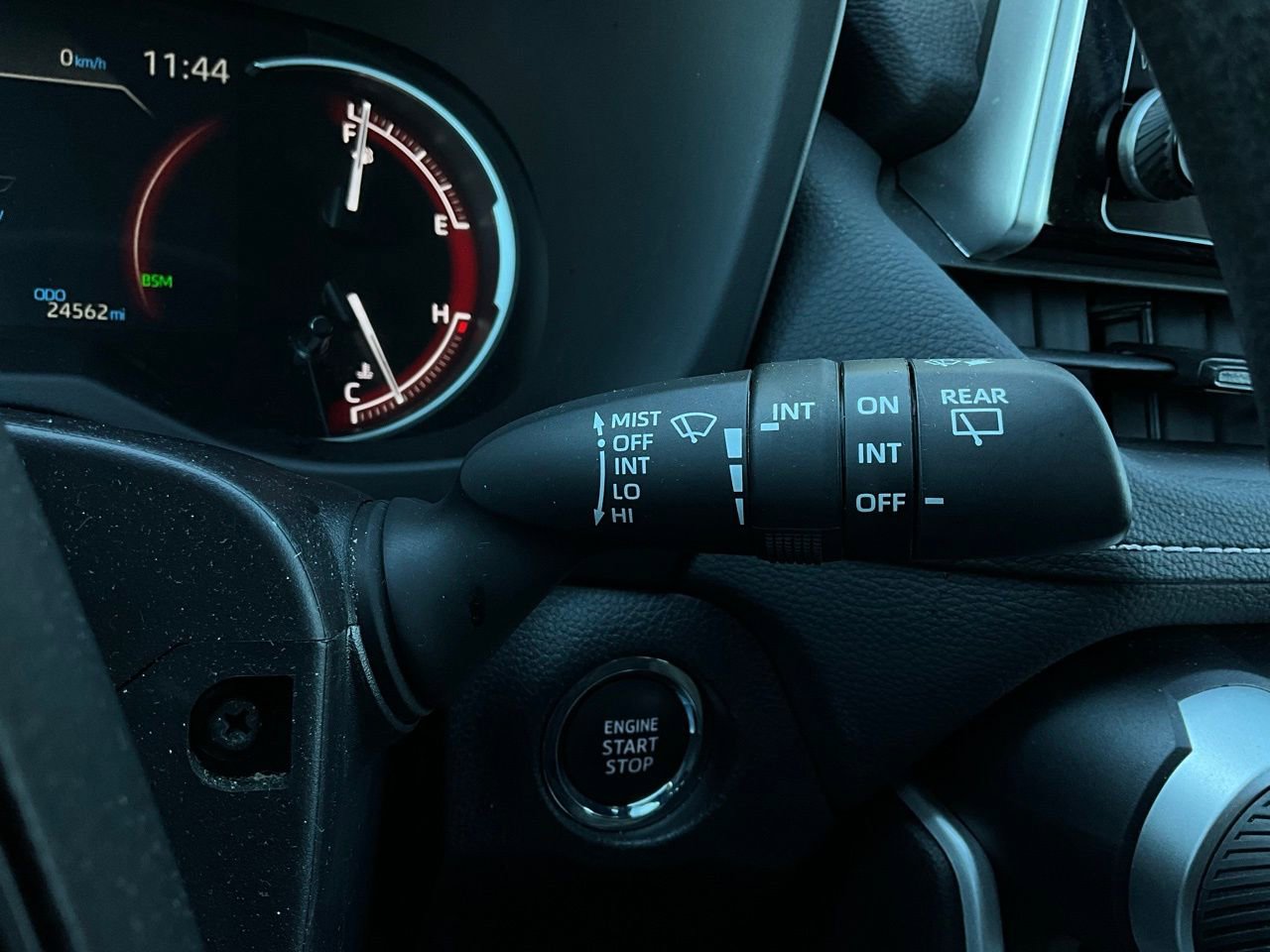 Used 2025 Toyota RAV4 XLE image 37