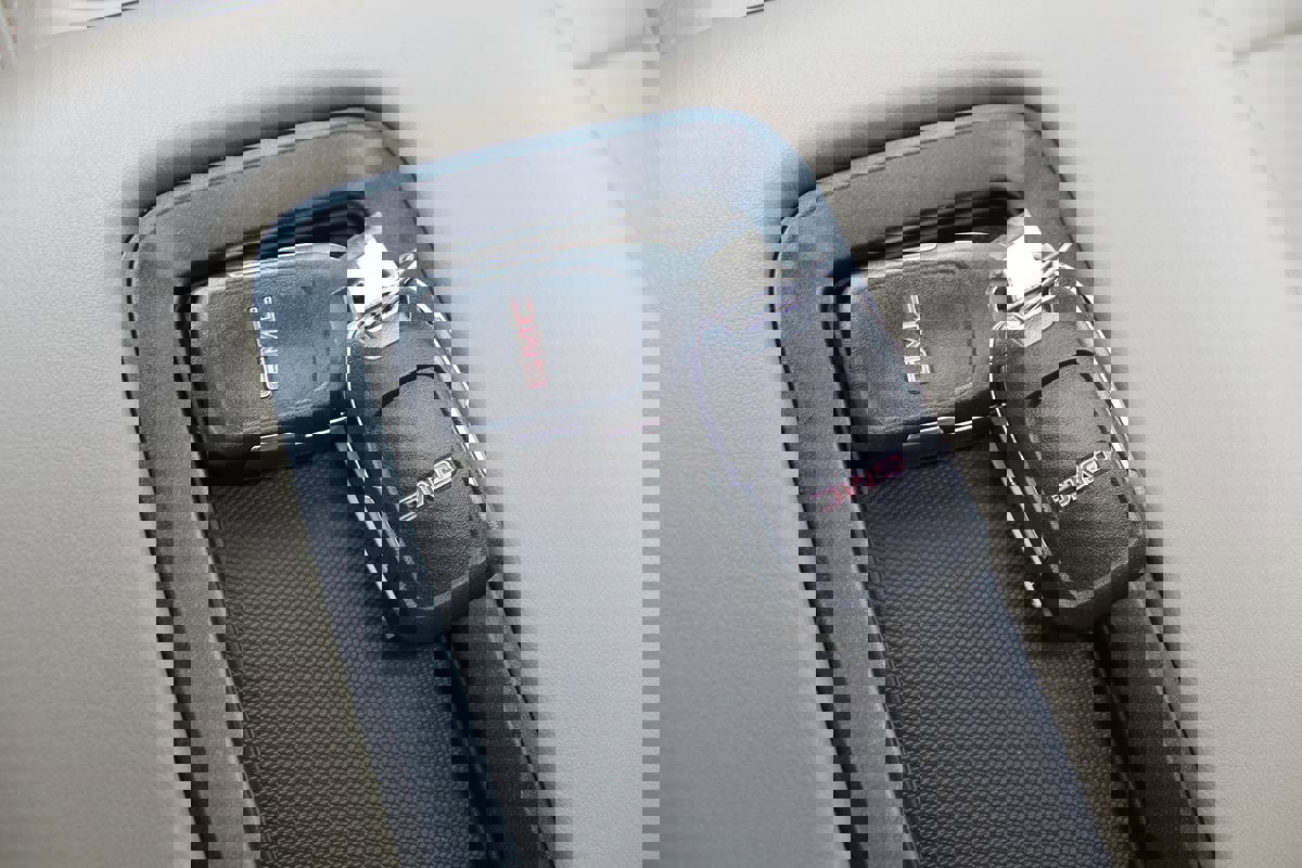 Used 2015 GMC Yukon SLT w/ Open Road Package image 32