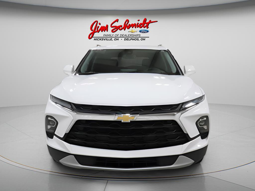 Used 2024 Chevrolet Blazer LT w/ Convenience Package AWD/4WD image 3